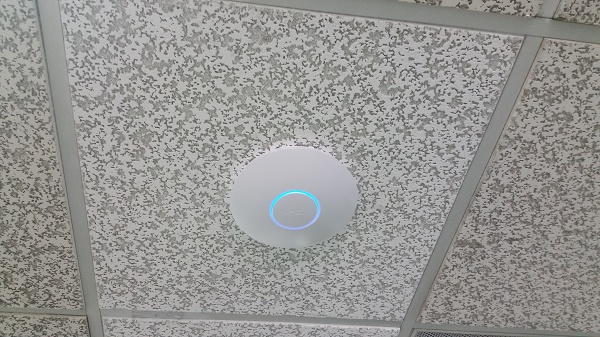 UAP pro wifi access point unifi pro by ubiquiti